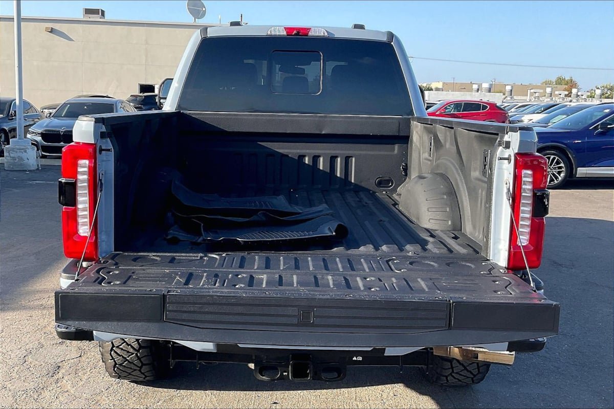 Used 2024 Ford F250 Lariat w/ Lariat Ultimate Package AWD/4WD image 29