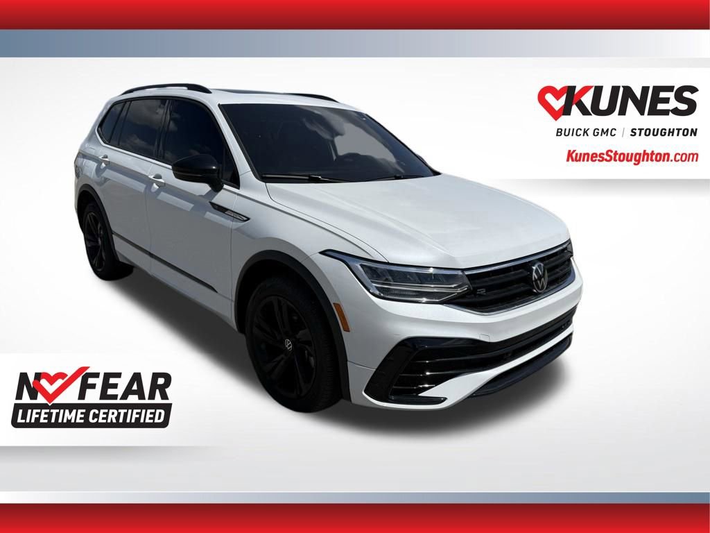 Used 2024 Volkswagen Tiguan SE R-Line AWD/4WD image 1