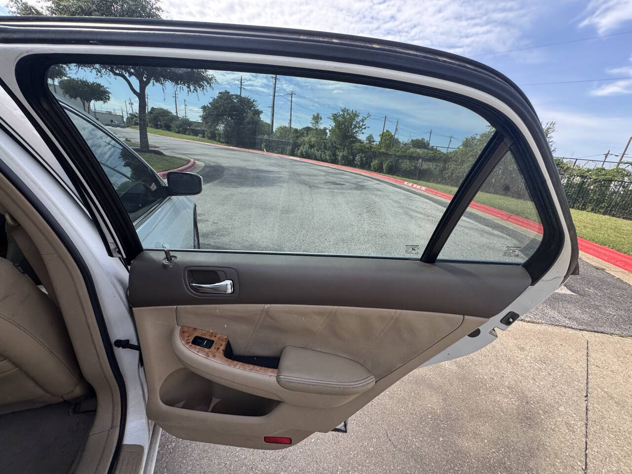 Used 2003 Honda Accord EX image 18