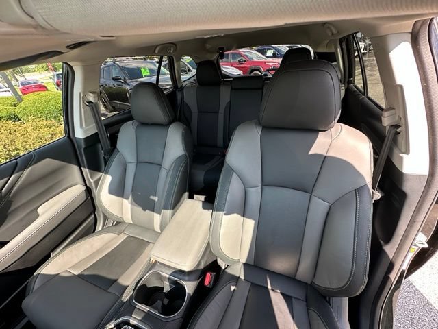 Used 2025 Subaru Outback Onyx Edition AWD/4WD image 30
