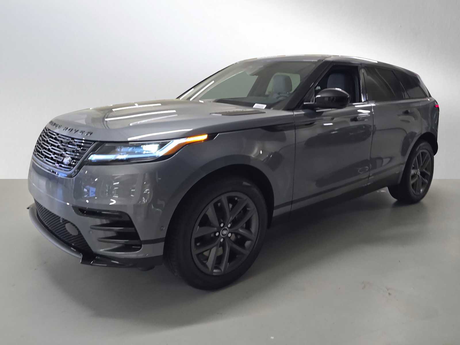 New 2026 Land Rover Range Rover Velar Dynamic SE image 7
