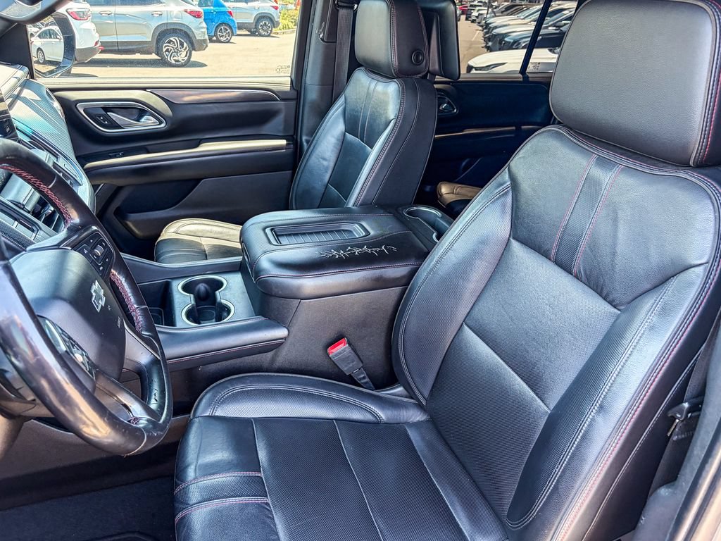 Used 2021 Chevrolet Suburban RST w/ Luxury Package AWD/4WD image 38