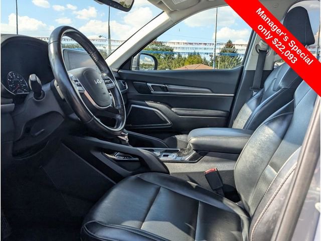 Used 2022 Kia Telluride LX image 14