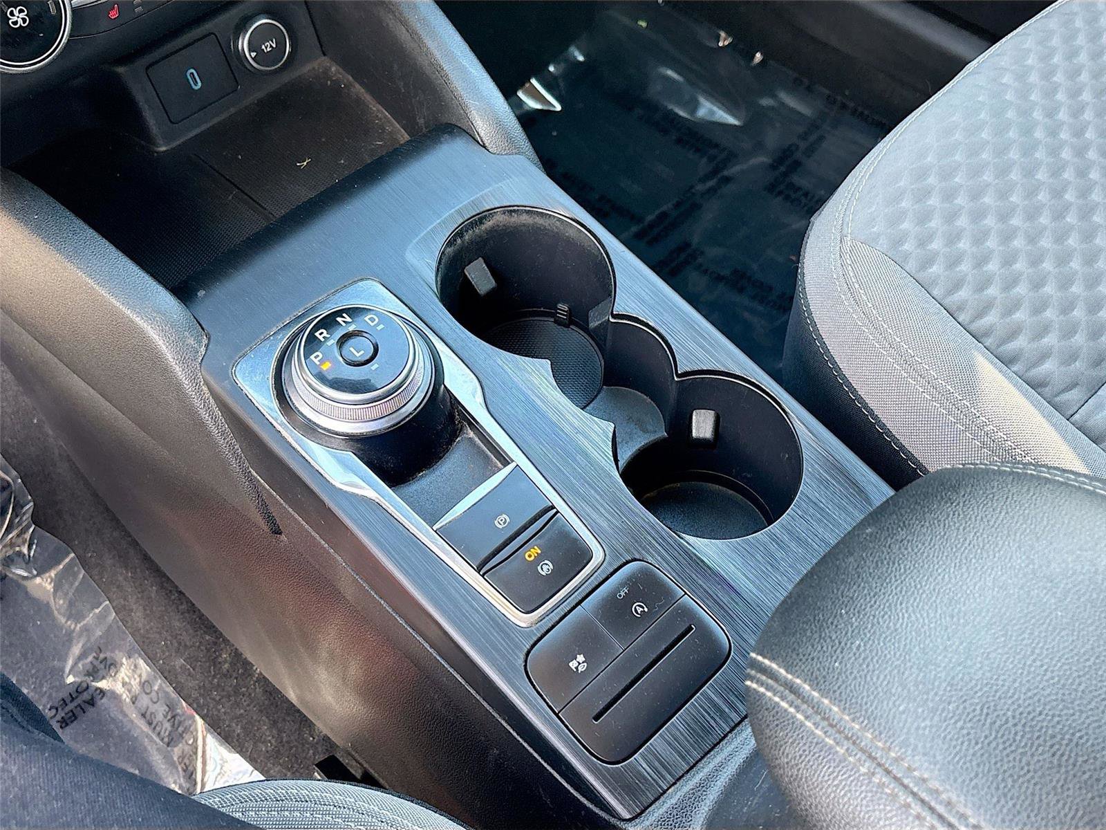 Used 2020 Ford Escape SE image 17