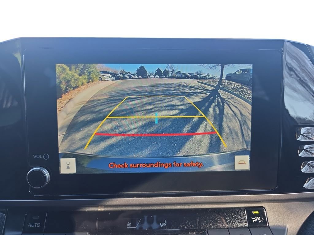 Used 2025 Toyota Camry SE image 19