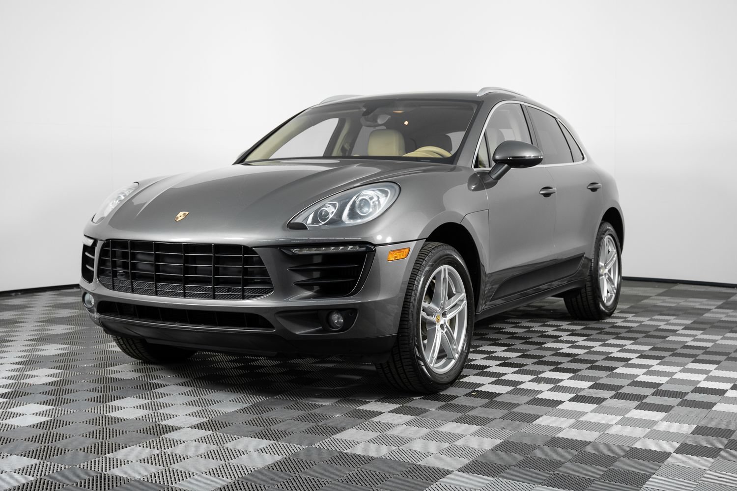 Used 2016 Porsche Macan S AWD/4WD image 2