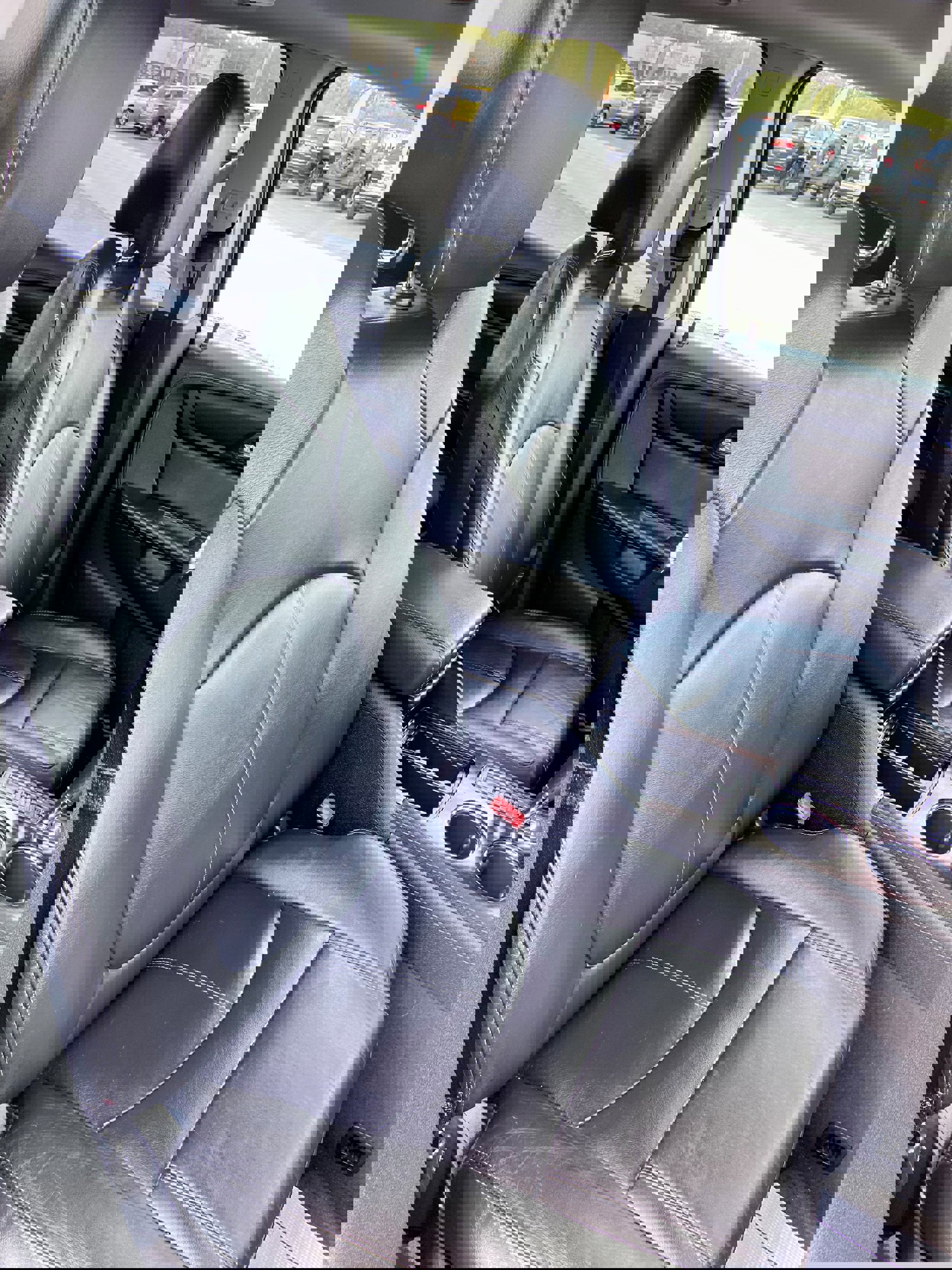 Used 2017 Chevrolet Traverse LT image 16