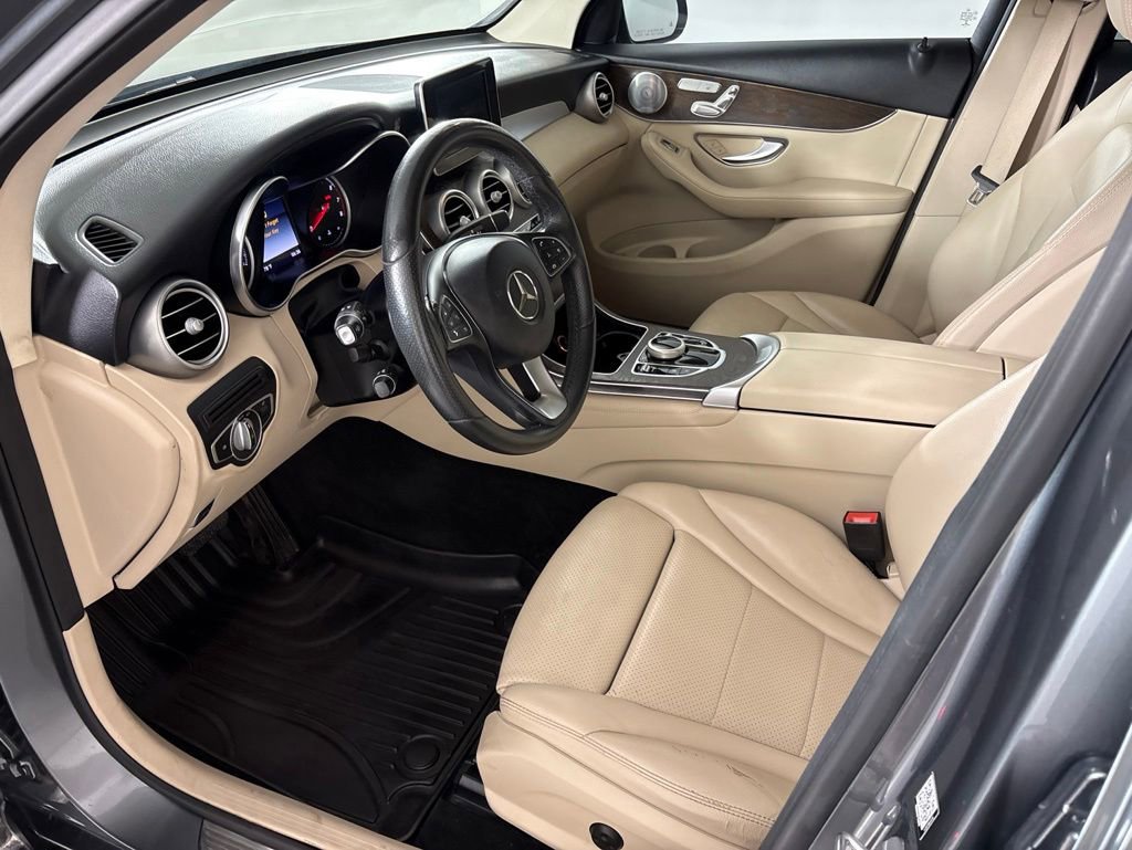 Used 2018 Mercedes-Benz GLC 300 4MATIC image 30