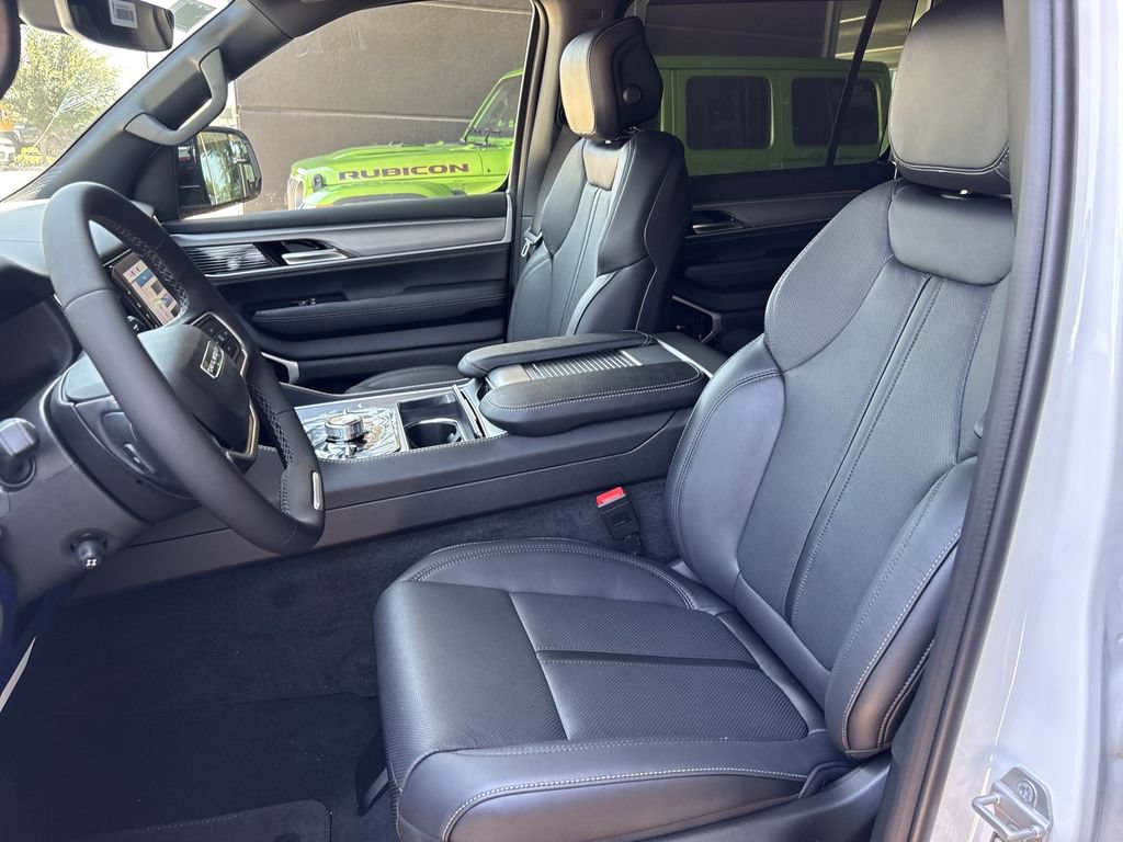 New 2026 Jeep Grand Wagoneer L Limited AWD/4WD image 23