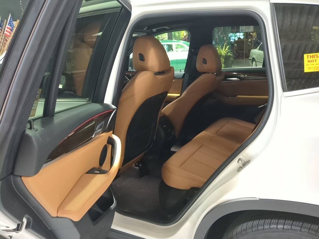 Used 2023 BMW X3 xDrive30i AWD/4WD image 13