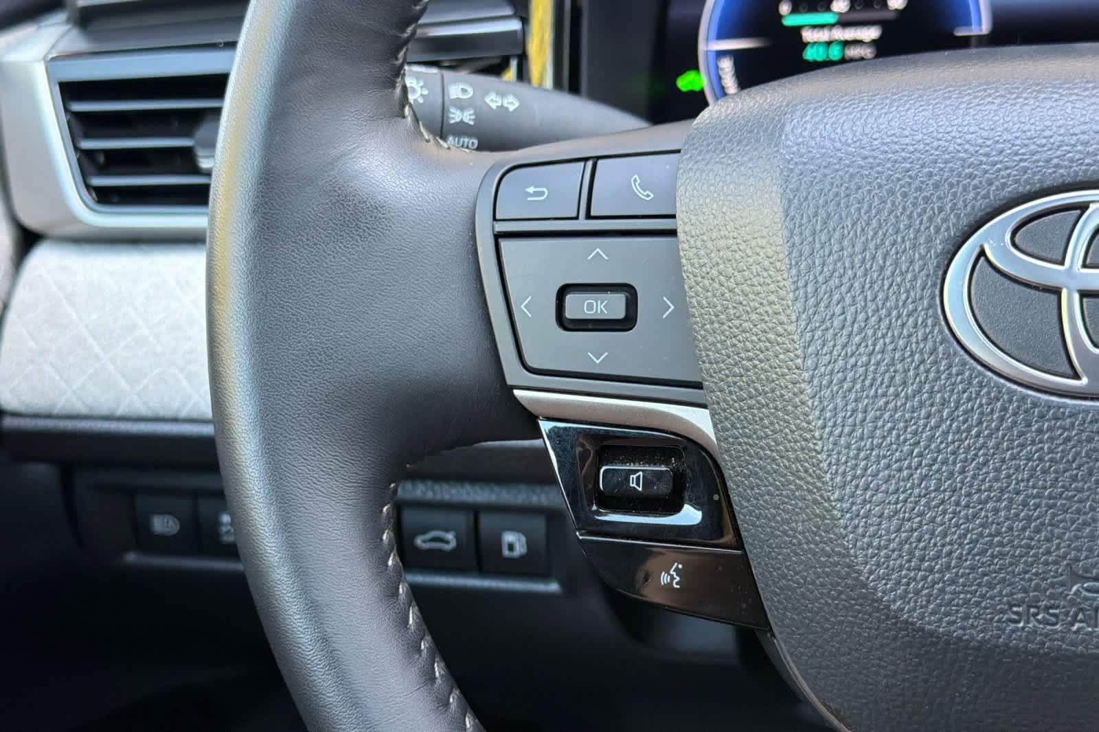 Used 2025 Toyota Camry XLE AWD/4WD image 24