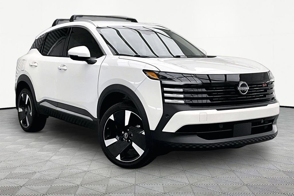 Used 2025 Nissan Kicks SR FWD image 12