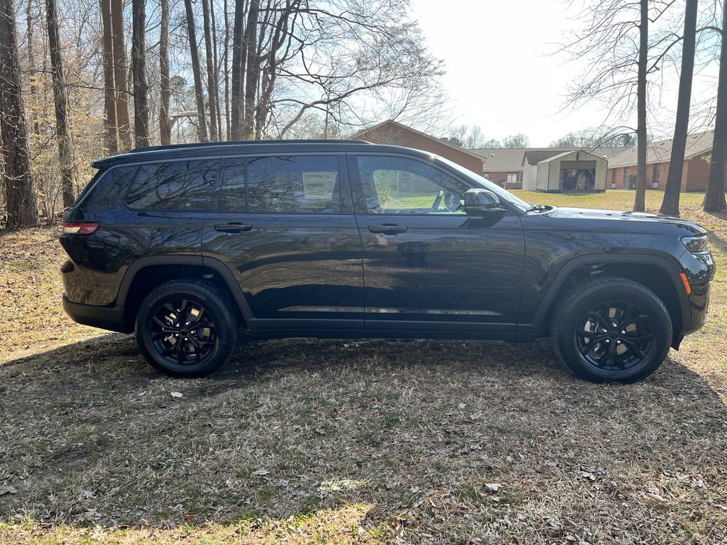 New 2026 Jeep Grand Cherokee L 4WD image 2