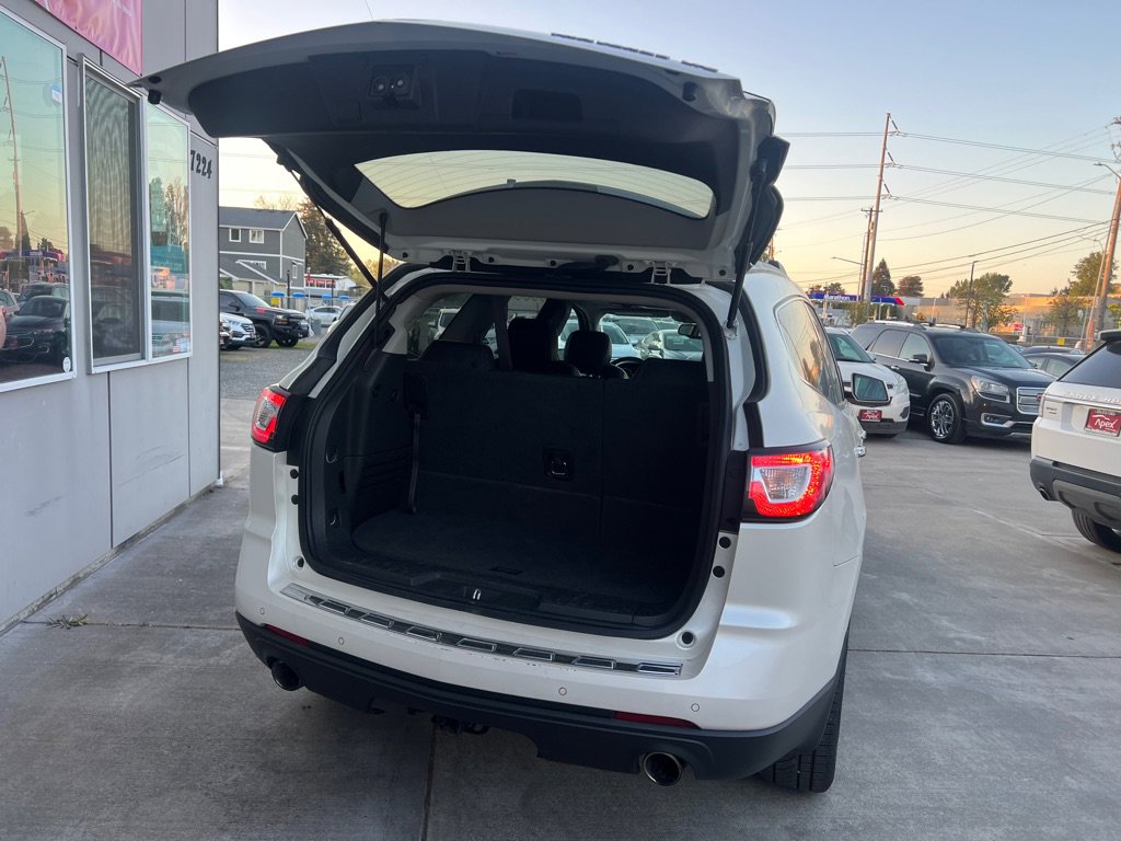 Used 2015 Chevrolet Traverse LTZ w/ LPO, 'HIT The Road' Package AWD/4WD image 15