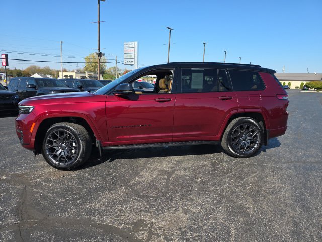 Used 2025 Jeep Grand Cherokee L Summit AWD/4WD image 3