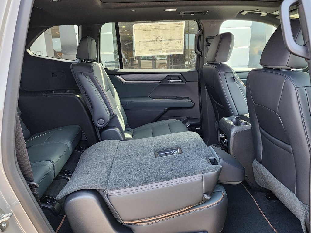 New 2026 GMC Acadia AT4 w/ Luxury Package image 48