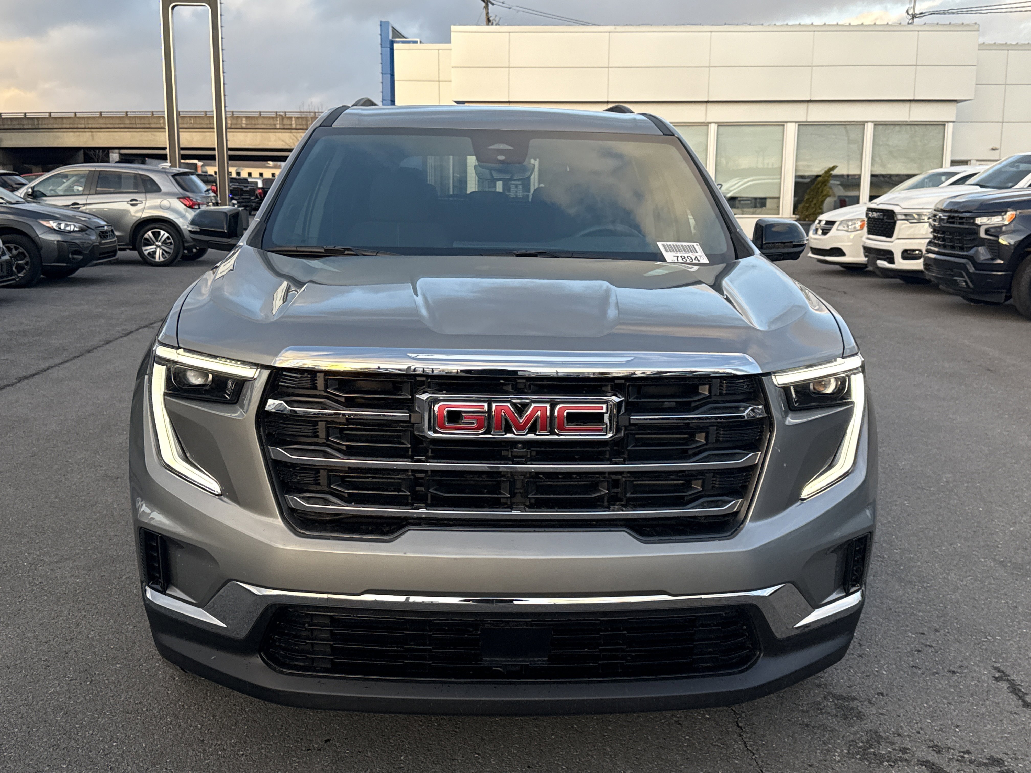 New 2026 GMC Acadia Elevation image 8