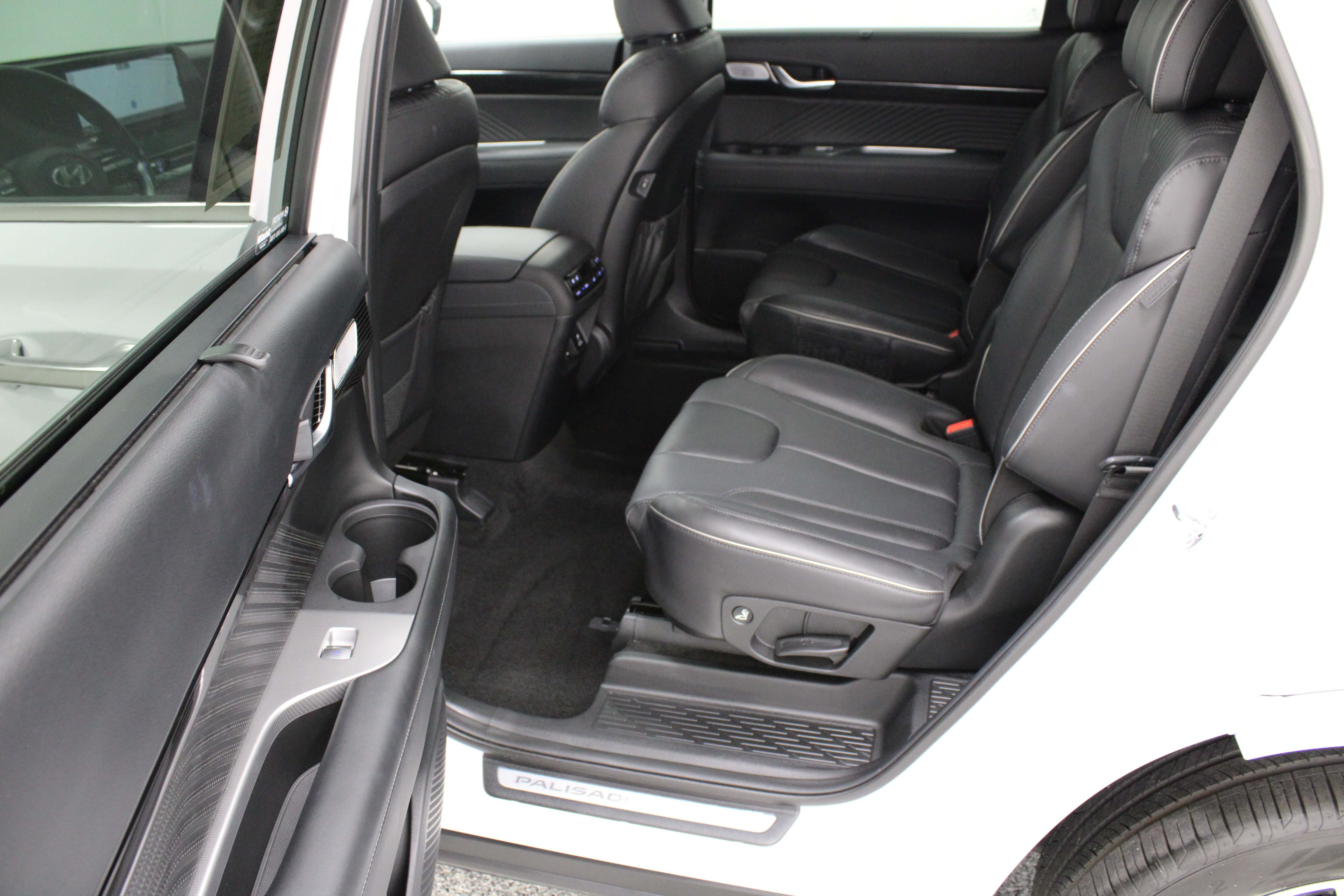 Used 2025 Hyundai Palisade Calligraphy AWD/4WD image 33