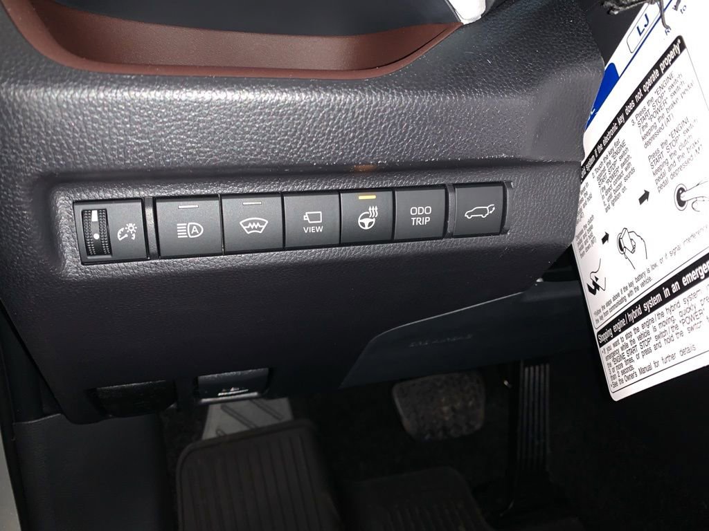 New 2025 Toyota RAV4 Limited image 28