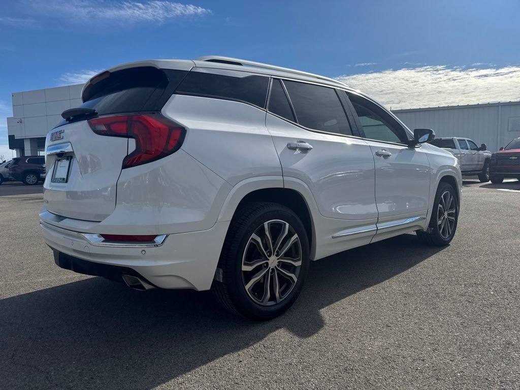 Used 2020 GMC Terrain Denali w/ Denali Premium Package image 7