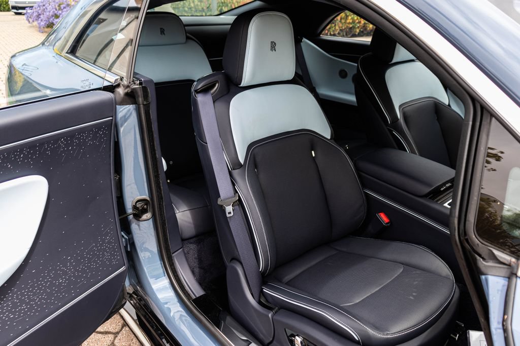 Used 2025 Rolls-Royce Spectre w/ Leather Finishing Pack AWD/4WD image 57