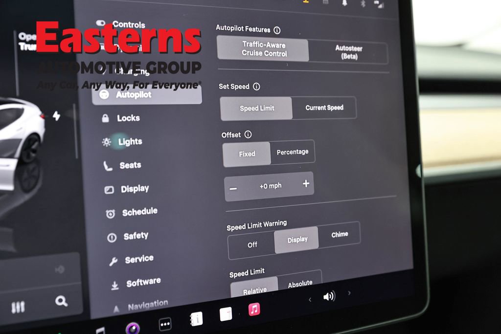 Used 2023 Tesla Model 3 Standard Range image 17