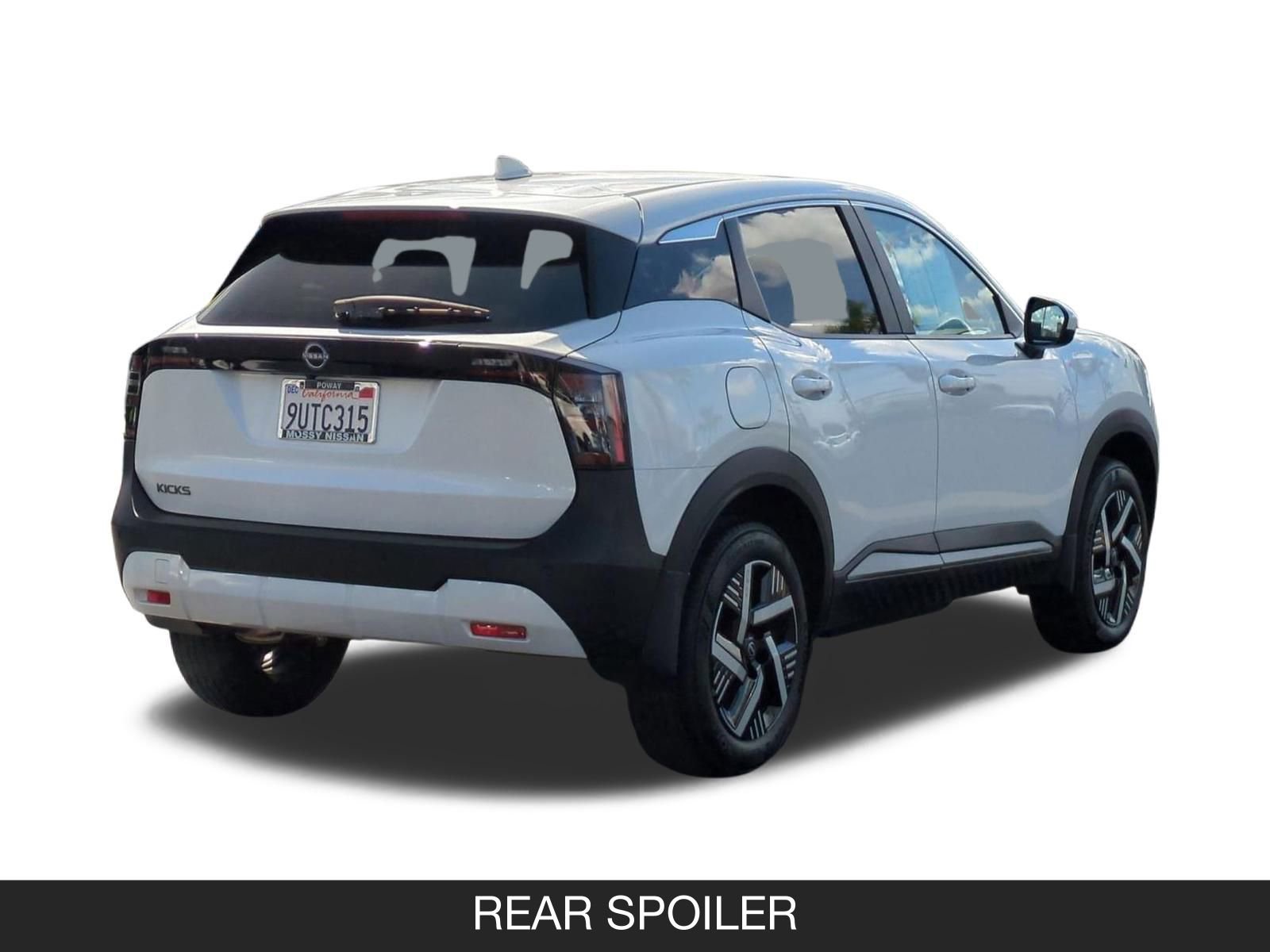 Used 2025 Nissan Kicks SV image 8