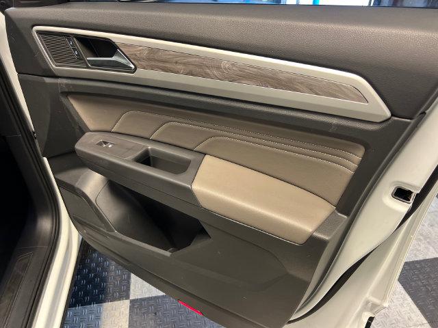 Certified 2023 Volkswagen Atlas Cross Sport SE FWD image 12