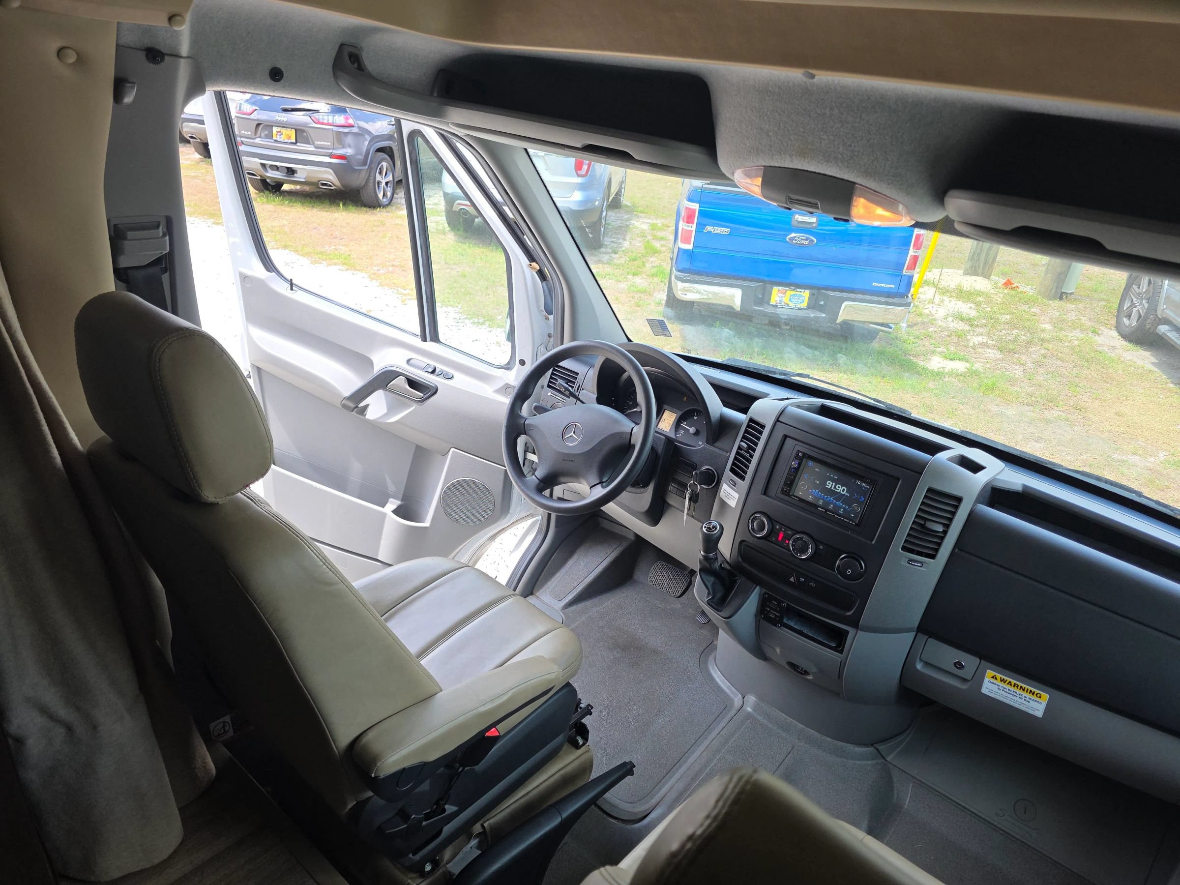 Used 2016 Mercedes-Benz Sprinter 3500 image 9