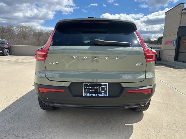 Certified 2023 Volvo XC40 B5 Ultimate w/ Climate Package image 7