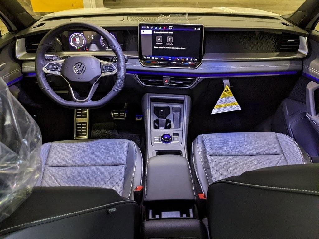 New 2026 Volkswagen Tiguan SE R-Line image 12