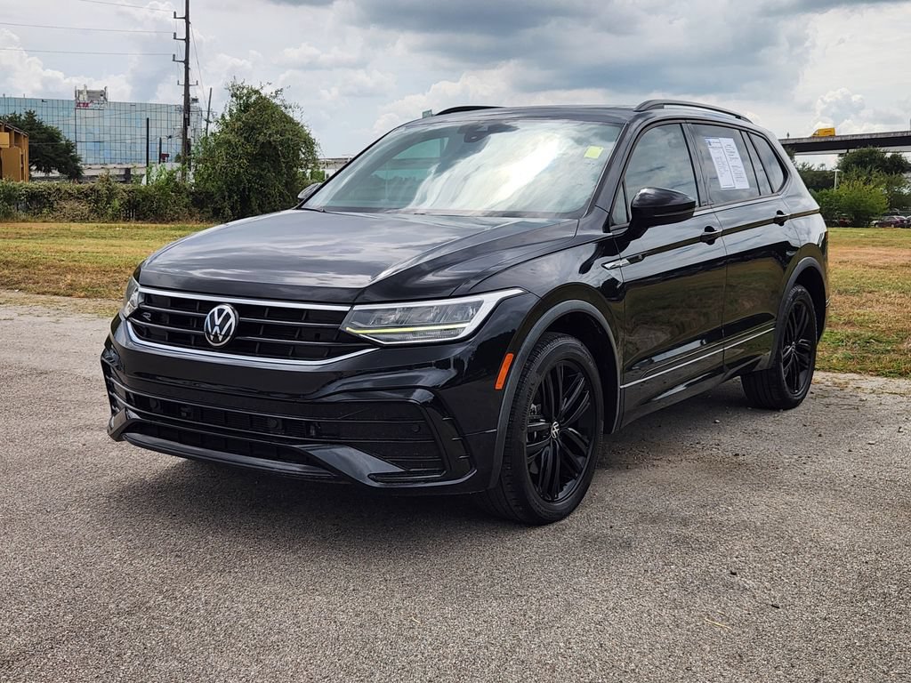Used 2022 Volkswagen Tiguan SE R-Line FWD image 2