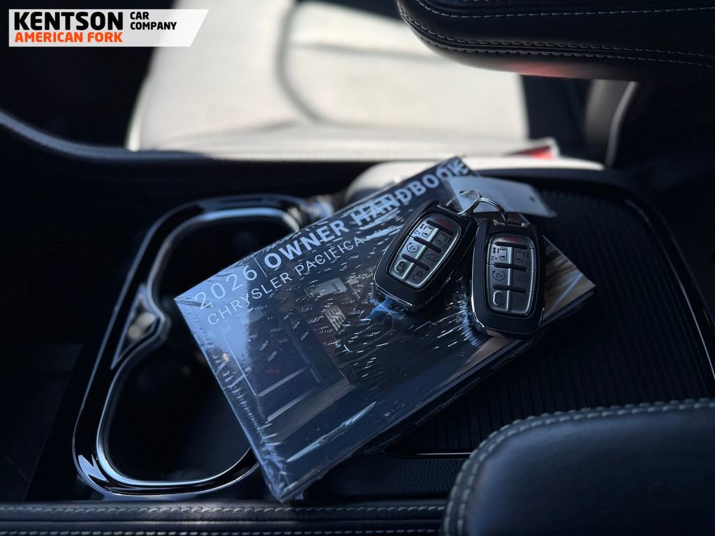 Used 2026 Chrysler Pacifica Limited image 48