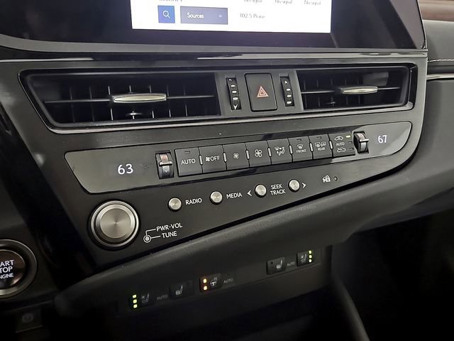 Used 2025 Lexus ES 350 w/ Premium Package image 17