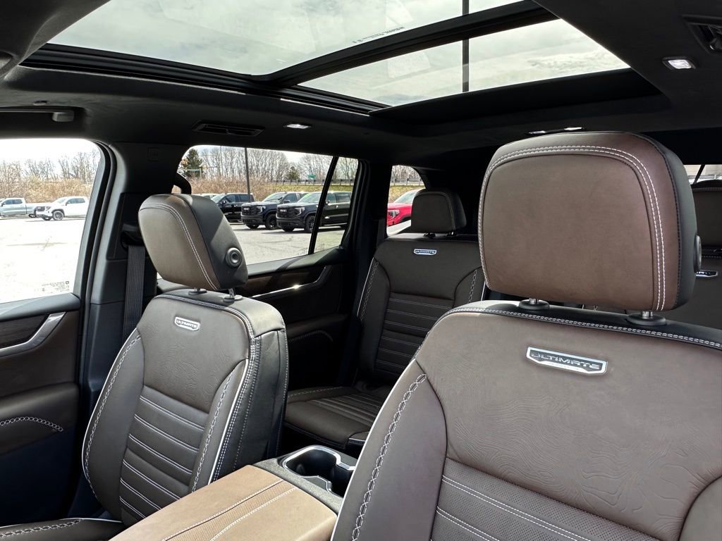 Certified 2026 GMC Acadia Denali Ultimate w/ LPO, Floor Liner Package image 35