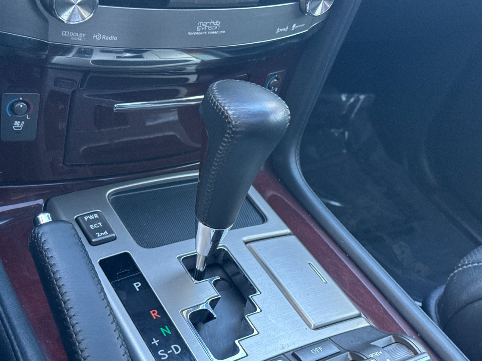 Used 2015 Lexus LX 570 4WD image 22