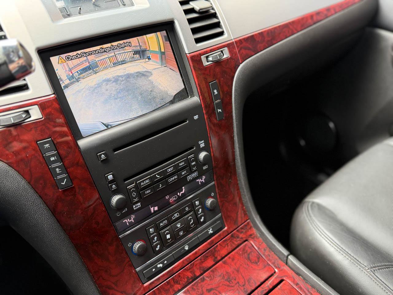 Used 2008 Cadillac Escalade EXT AWD/4WD image 29