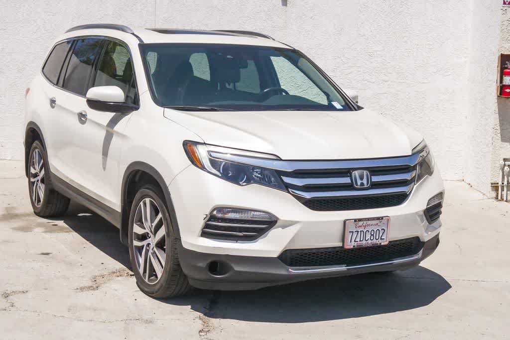 Used 2017 Honda Pilot Elite image 3