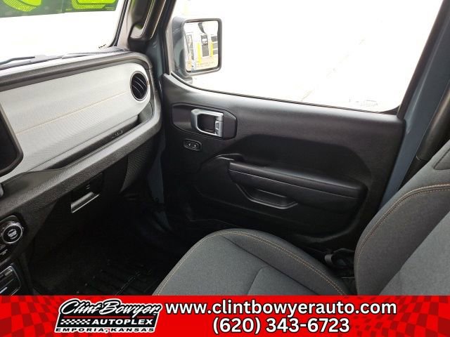 Used 2024 Jeep Gladiator Sport image 22