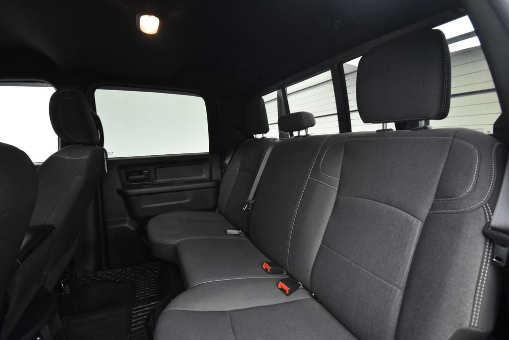 Used 2024 RAM 2500 Tradesman w/ Chrome Appearance Group AWD/4WD image 18