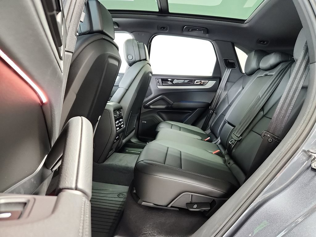 New 2026 Porsche Cayenne AWD/4WD image 11