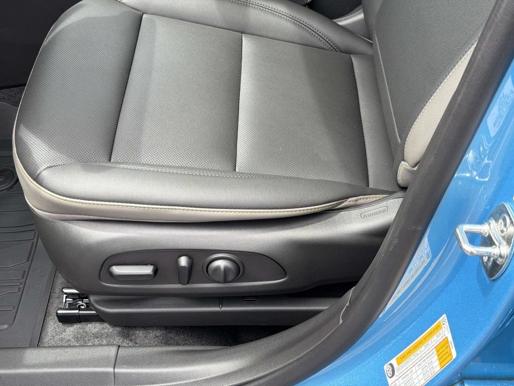 Used 2026 Chevrolet Trax ACTIV FWD image 21