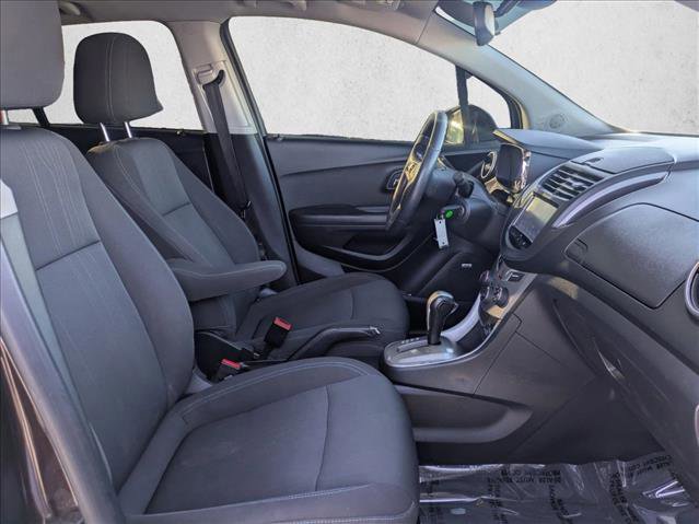 Used 2016 Chevrolet Trax LT w/ LT Sun and Sound Package image 20