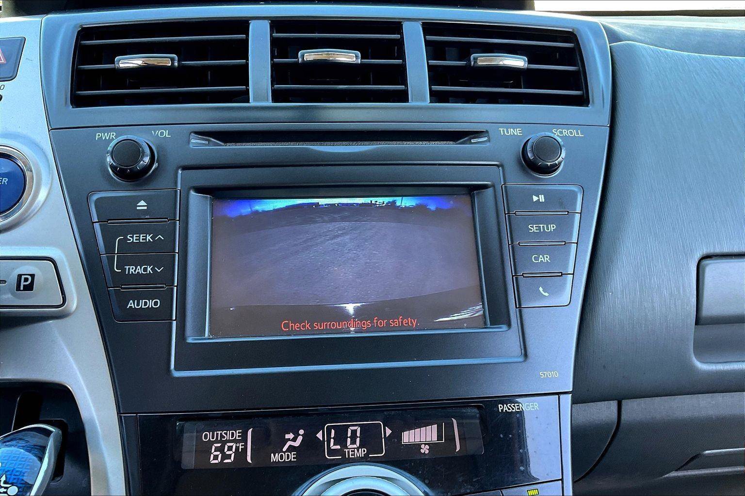 Used 2014 Toyota Prius V Two image 20