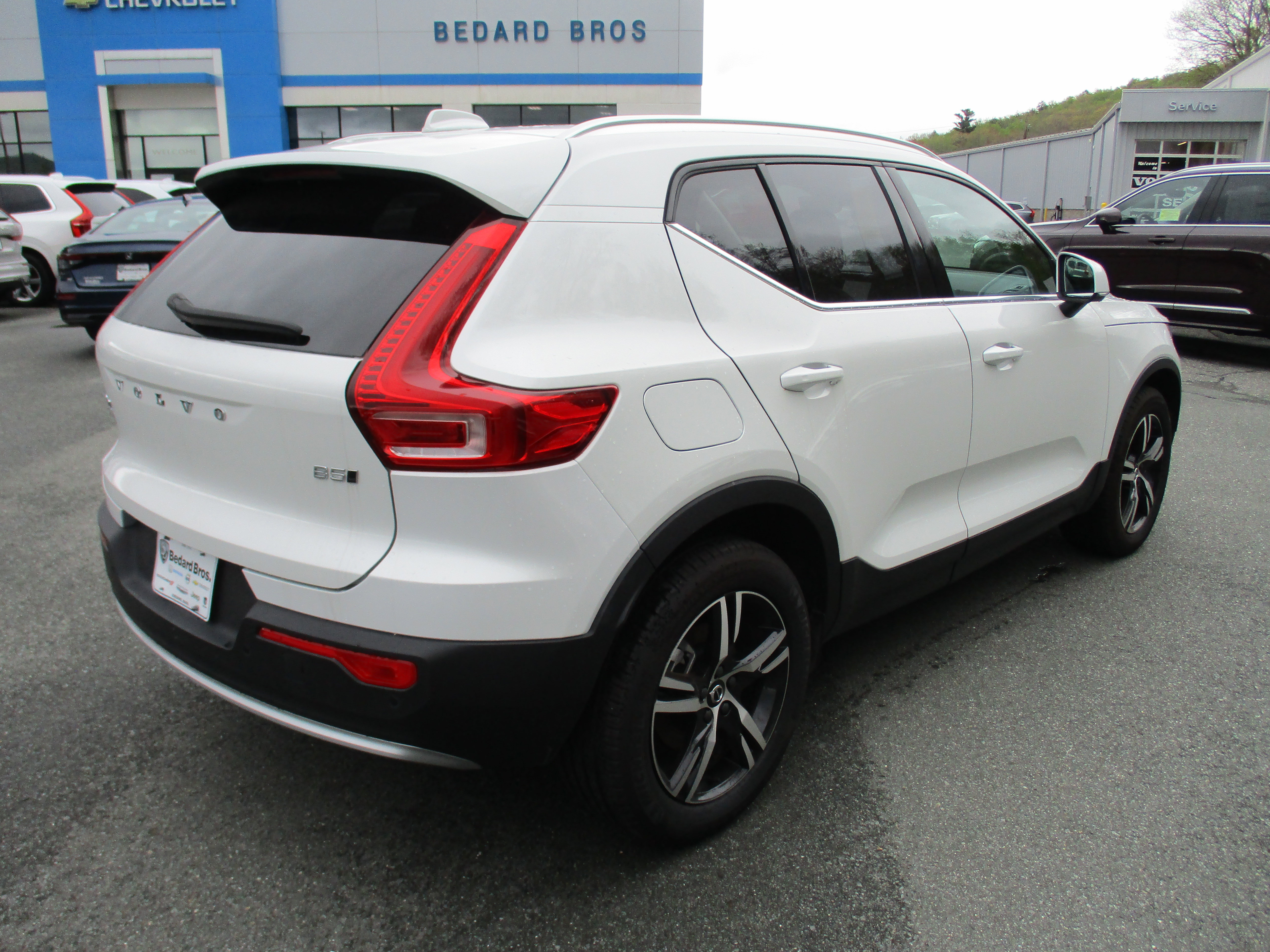 Used 2025 Volvo XC40 B5 Core AWD/4WD image 5