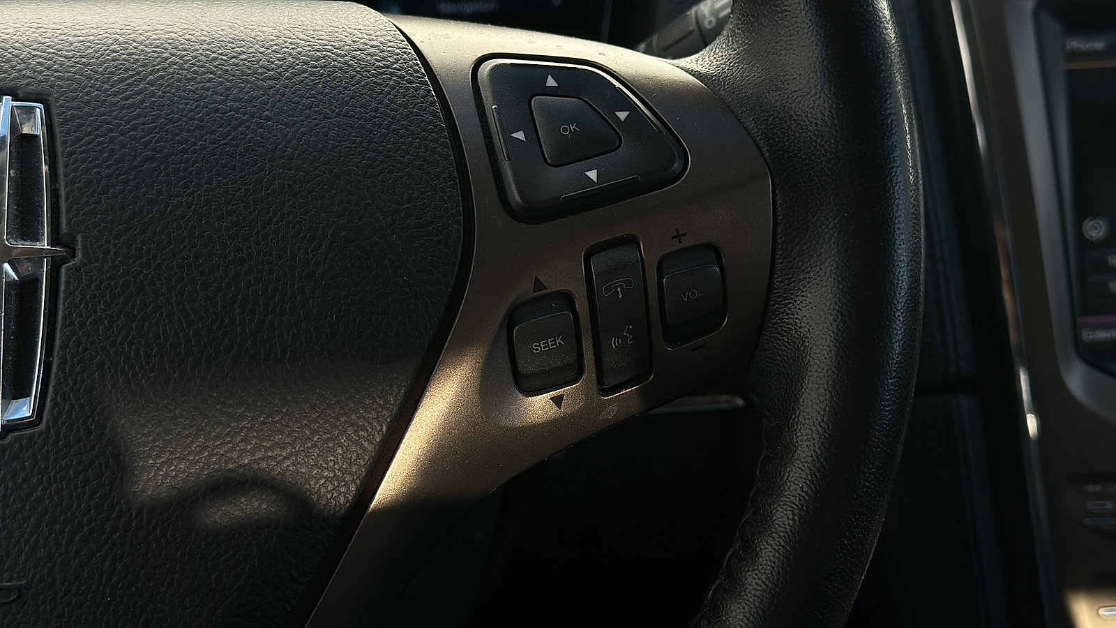 Used 2011 Lincoln MKX AWD w/ 102A Rapid Spec Order Code image 12