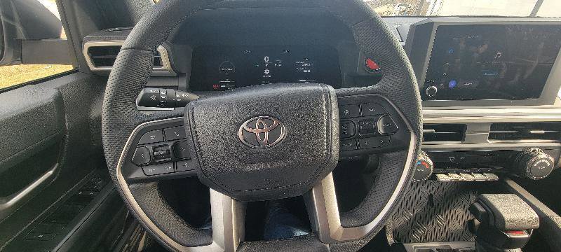 Used 2025 Toyota Tacoma TRD Off-Road image 11