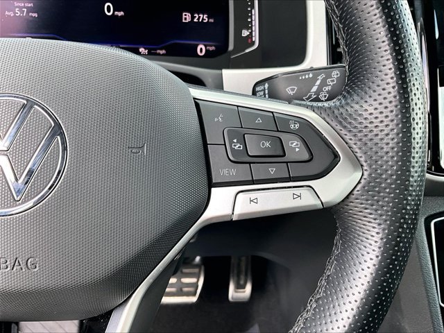 Used 2022 Volkswagen Atlas Cross Sport SEL R-Line AWD/4WD image 21