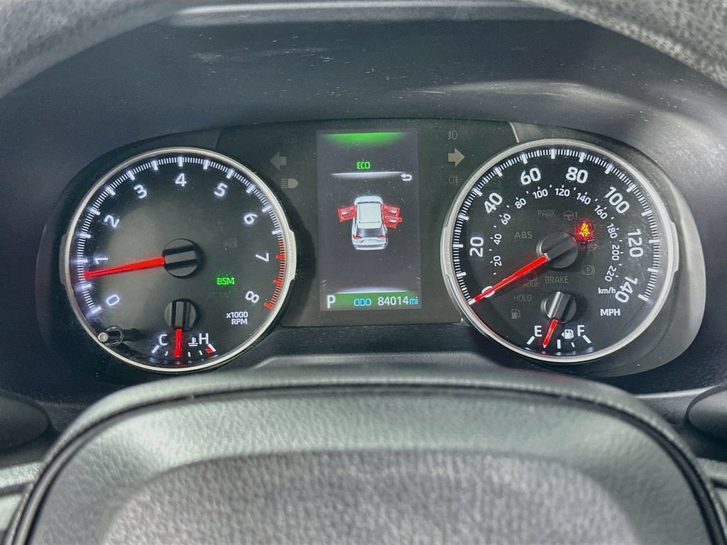 Used 2022 Toyota RAV4 XLE FWD image 26