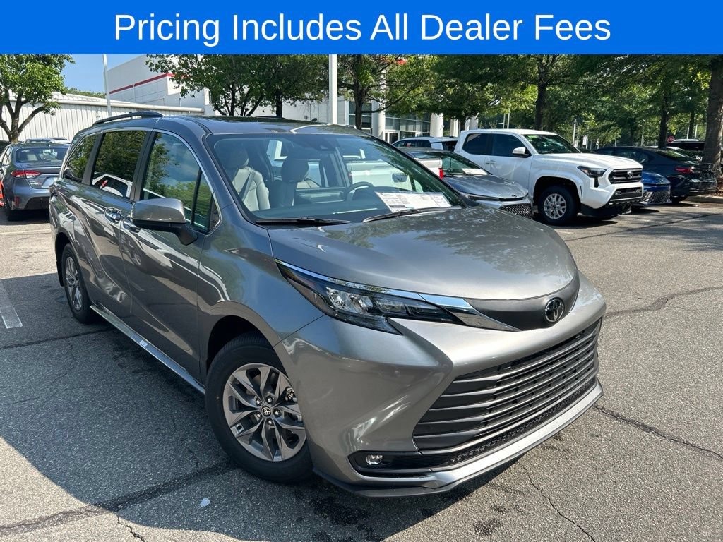 New 2026 Toyota Sienna XLE FWD image 33